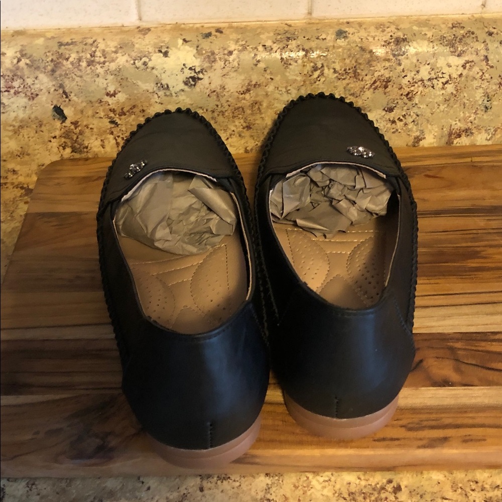 Black Womens Slip-On Moccasin Loafers - Picture 4 of 4